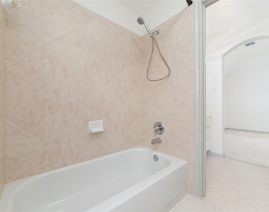 3505 Parkside Drive - Photo Thumbnail 23