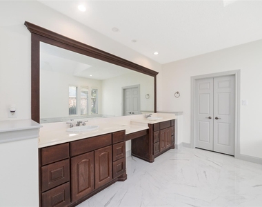 3505 Parkside Drive - Photo Thumbnail 13
