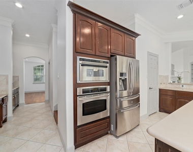 3505 Parkside Drive - Photo Thumbnail 9