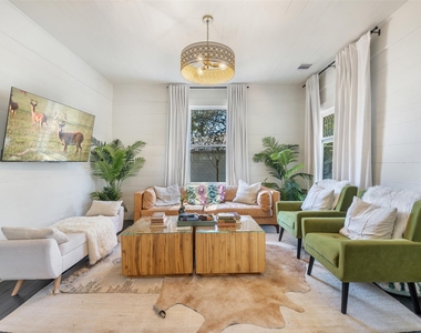 206 N Rusk - Photo Thumbnail 5