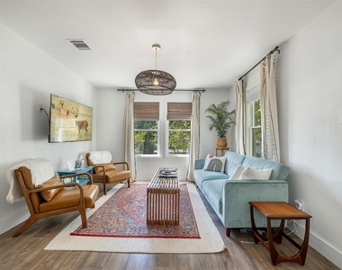 206 N Rusk - Photo Thumbnail 32