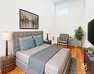 315 Seigel Street - Photo Thumbnail 4