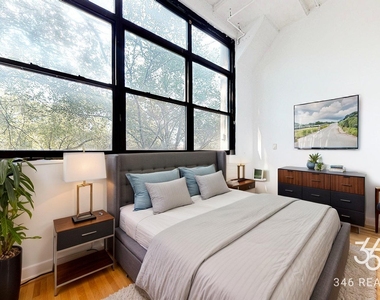 315 Seigel Street - Photo Thumbnail 3
