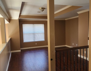 18407 Brenwood Manor Drive - Photo Thumbnail 13