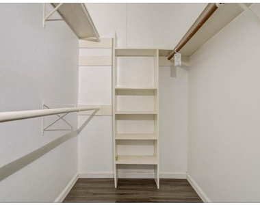11711 Memorial Drive - Photo Thumbnail 9