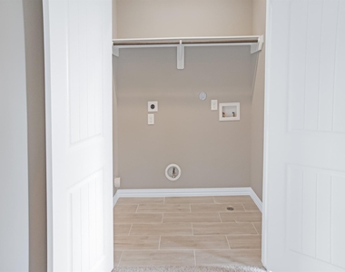3911 Griggs Road - Photo Thumbnail 19
