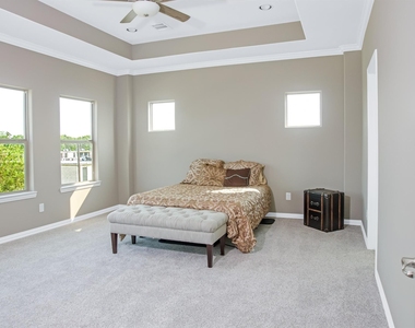 3911 Griggs Road - Photo Thumbnail 2