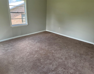 411 N Baron Street - Photo Thumbnail 11
