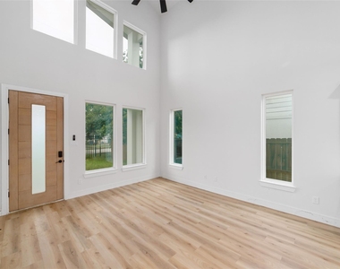 6717 England Street - Photo Thumbnail 20