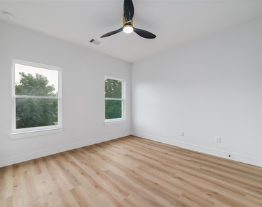 6717 England Street - Photo Thumbnail 15