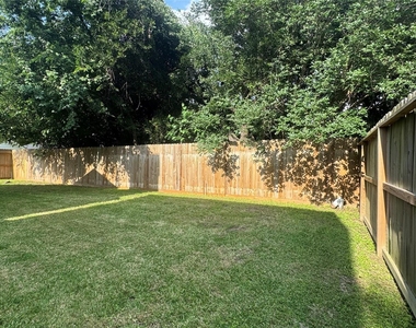 9826 Chiselhurst Drive - Photo Thumbnail 21