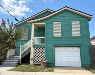 2011 33rd Street - Photo Thumbnail 1