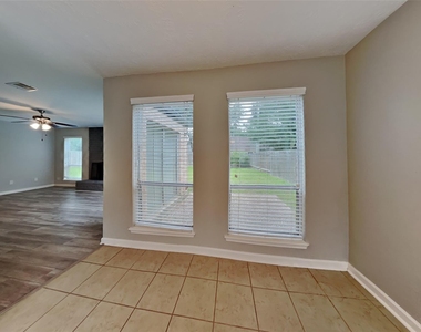 1070 Red Rock Canyon Drive - Photo Thumbnail 5