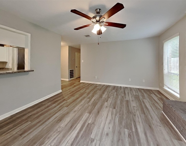 1070 Red Rock Canyon Drive - Photo Thumbnail 2
