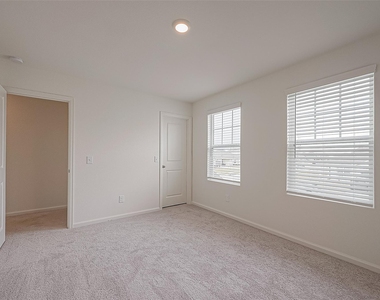 3993 Fringetree Lane - Photo Thumbnail 11