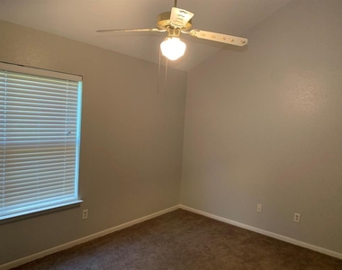 2910 Grants Lake Boulevard - Photo Thumbnail 25