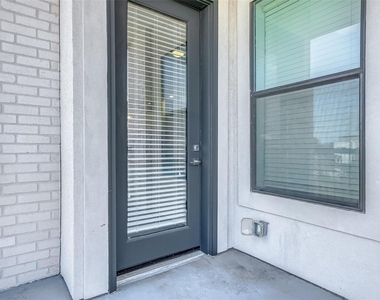 1508 Blodgett Street - Photo Thumbnail 15