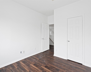 13223 Southpoint Lane - Photo Thumbnail 24