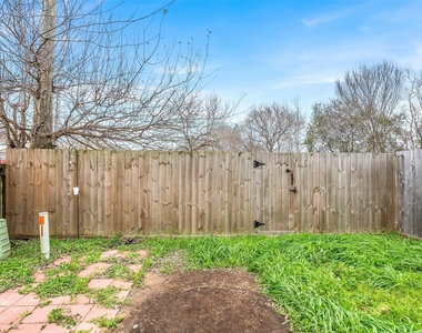 13223 Southpoint Lane - Photo Thumbnail 32