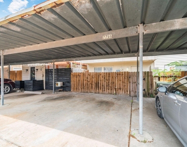 7716 Challie Lane - Photo Thumbnail 22