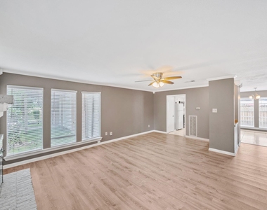 7716 Challie Lane - Photo Thumbnail 2