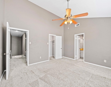 7716 Challie Lane - Photo Thumbnail 15