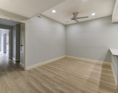 11711 Memorial Drive - Photo Thumbnail 7