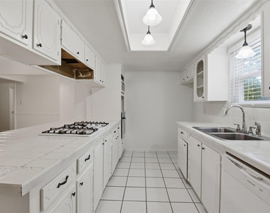 2115 Oak Shores Drive - Photo Thumbnail 16