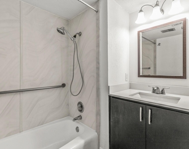 10788 Briar Forest Drive - Photo Thumbnail 12