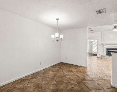 10788 Briar Forest Drive - Photo Thumbnail 8