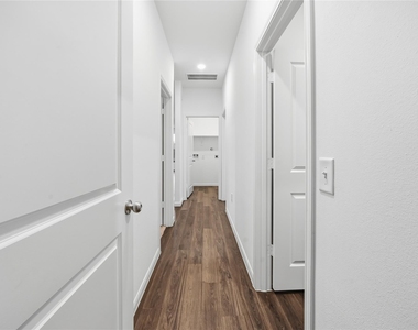 16306 Fontana Court - Photo Thumbnail 20