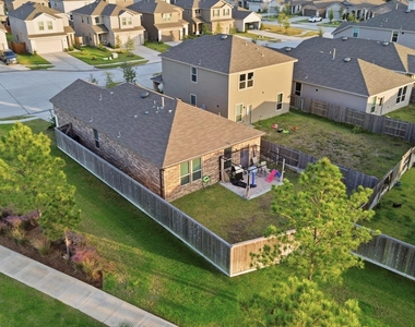 16306 Fontana Court - Photo Thumbnail 26
