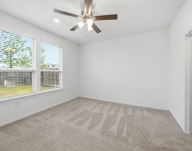 16306 Fontana Court - Photo Thumbnail 13