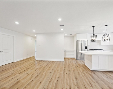 1935 Willow Road - Photo Thumbnail 14