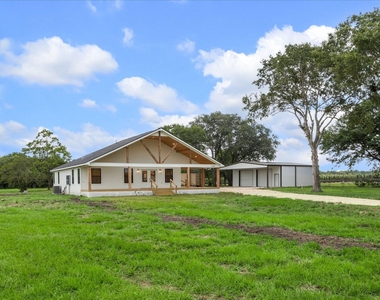 1935 Willow Road - Photo Thumbnail 2