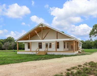 1935 Willow Road - Photo Thumbnail 3