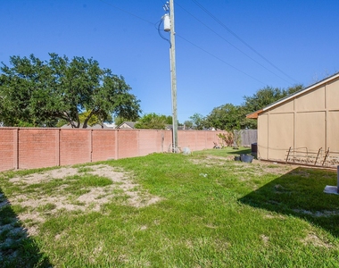 16518 Monte Carlo Lane - Photo Thumbnail 27