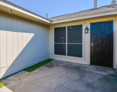16518 Monte Carlo Lane - Photo Thumbnail 25