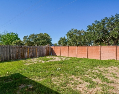 16518 Monte Carlo Lane - Photo Thumbnail 26