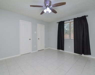 16518 Monte Carlo Lane - Photo Thumbnail 23