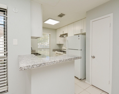 16518 Monte Carlo Lane - Photo Thumbnail 13