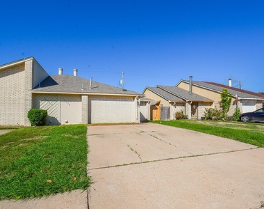 16518 Monte Carlo Lane - Photo Thumbnail 1