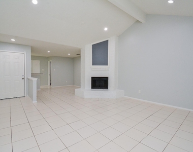 16518 Monte Carlo Lane - Photo Thumbnail 5