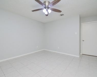 16518 Monte Carlo Lane - Photo Thumbnail 21