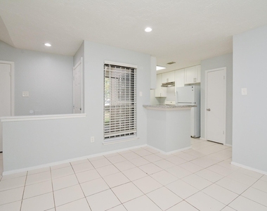 16518 Monte Carlo Lane - Photo Thumbnail 10