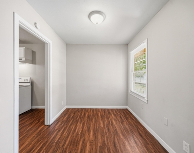 3025 Vance Avenue - Photo Thumbnail 5