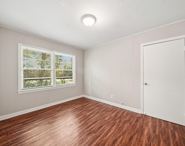 3025 Vance Avenue - Photo Thumbnail 9