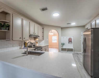 7115 Nickaburr Creek Drive - Photo Thumbnail 5