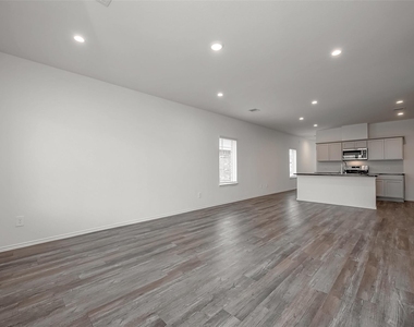 5619 Vintage Oakmont Drive - Photo Thumbnail 12
