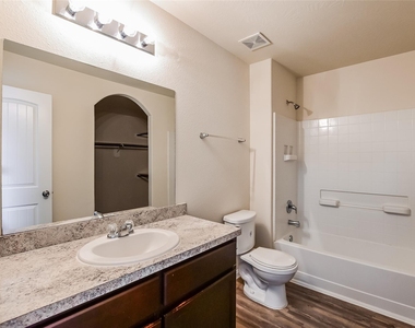 19047 Brescia Lane - Photo Thumbnail 11
